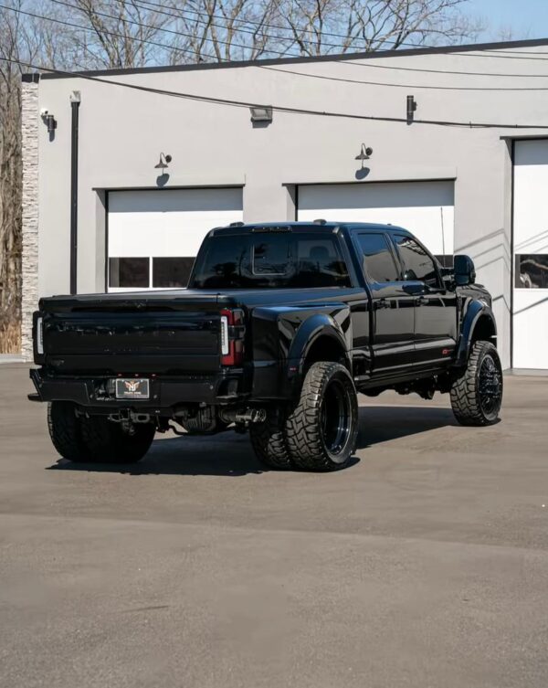 2024 Ford F450 4X4 - Image 5