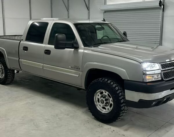 2006 Chevrolet Silverado 2500HD - Image 5