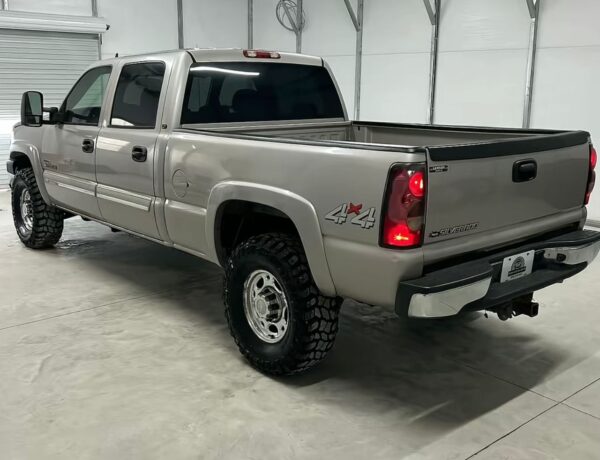 2006 Chevrolet Silverado 2500HD - Image 4