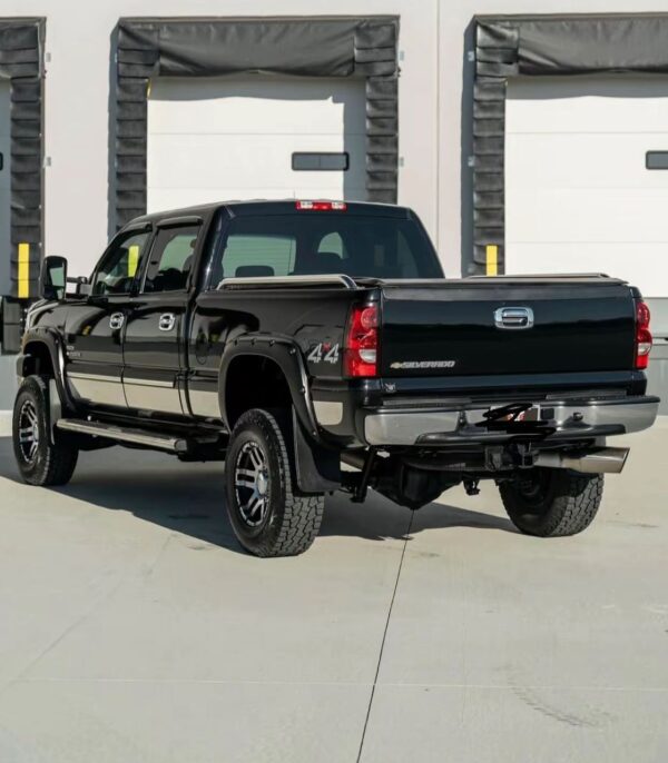 2006 Chevrolet 2500HD 4X4 LS - Image 5