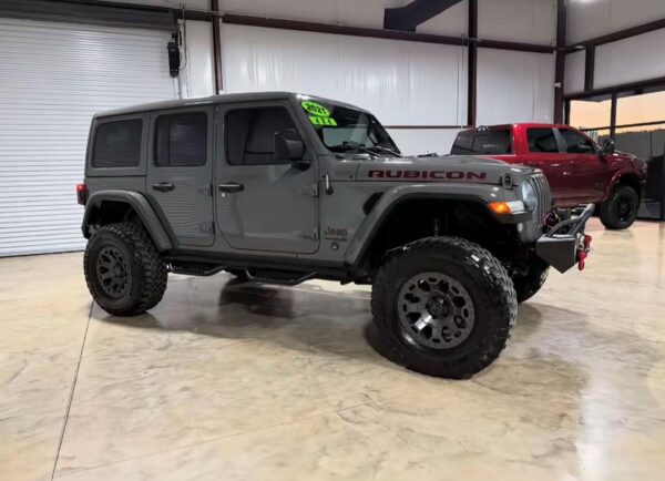 Sky Roof! 2021 Jeep Wrangler