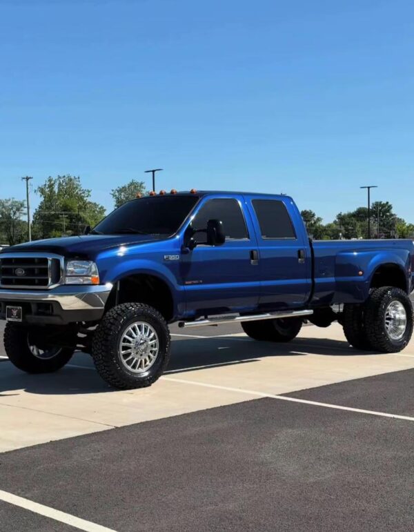 1999 Ford F350 Crew Cab 4x4 - Image 4