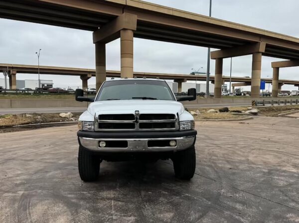 2001 Dodge 3500 Laramie 5.9L 24  Valve Diesel 4x4 - Image 5