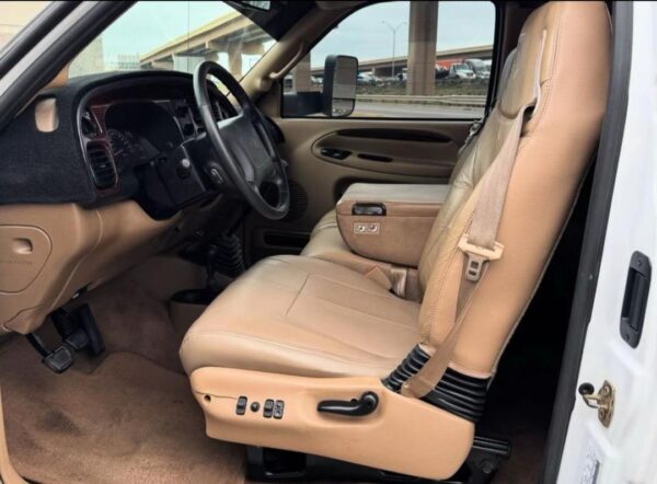 2001 Dodge 3500 Laramie 5.9L 24  Valve Diesel 4x4 - Image 3