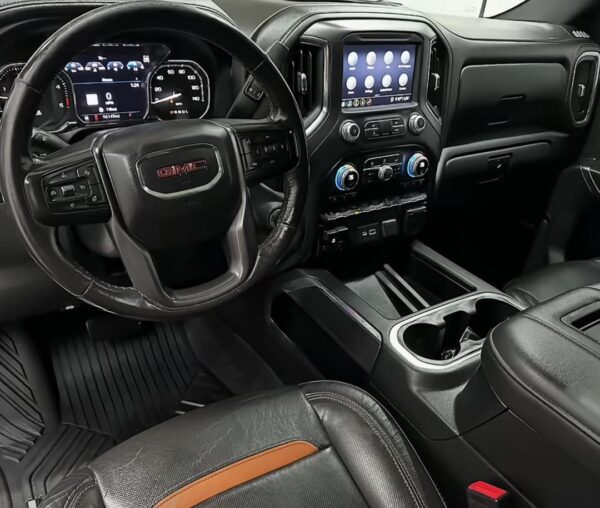2020 GMC 2500 AT4 6.6L Duramax - Image 4