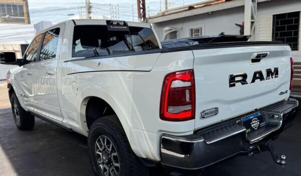 RAM 3500 LIMITED LONGHORN 4X4 - Image 2