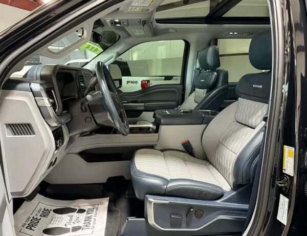 F250 Crew Cab 4X4 - Image 4