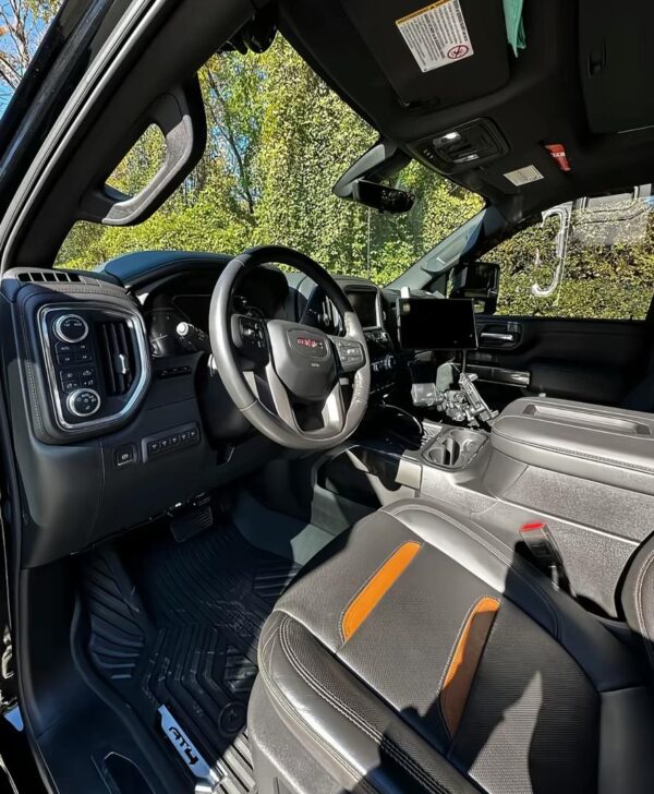 2020 GMC Sierra 2500hd AT4 - Image 3