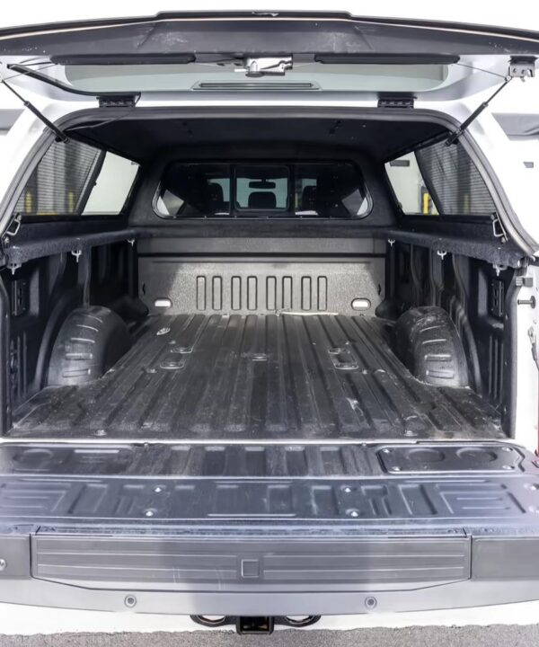 2024 Ford F350 DRW 4x4 - Image 4
