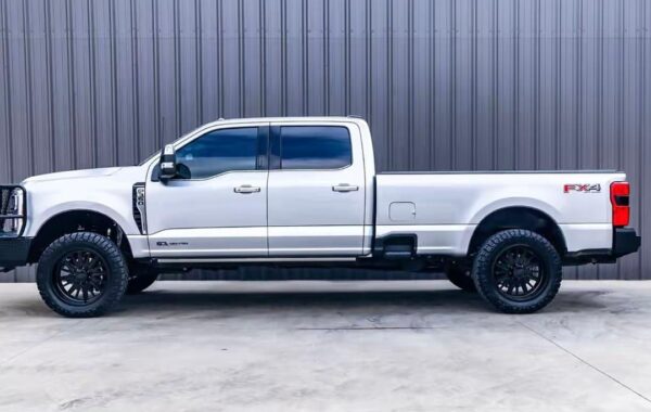 2023 Ford F350 Platinum Long Bed