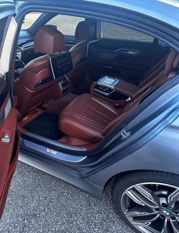 2018 BMW M760i xDrive - Image 3