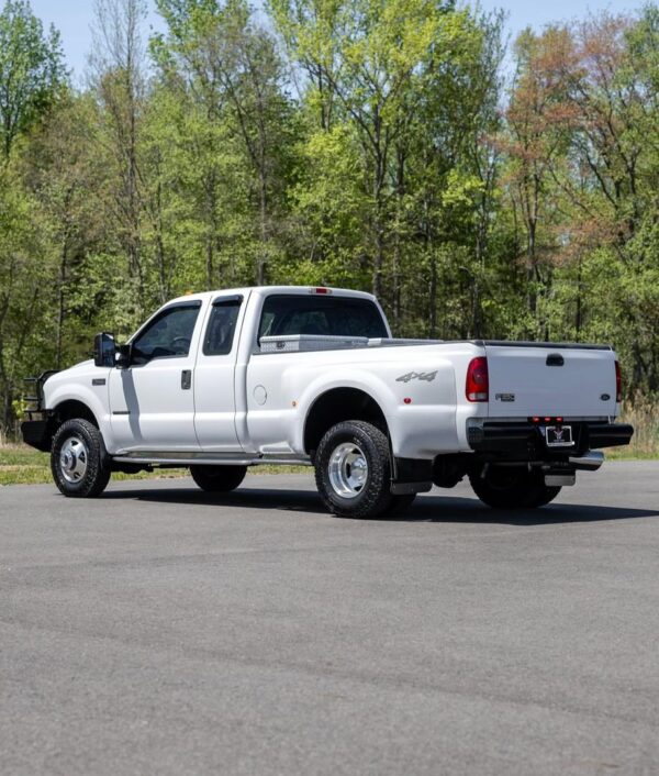 2000 Ford F-350 X-Cab 4x4 Lariat - Image 2