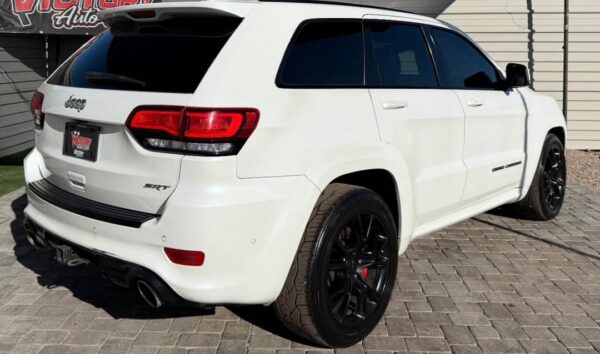 2017 Jeep Grand Cherokee SRT - Image 4