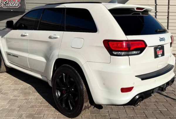 2017 Jeep Grand Cherokee SRT - Image 3