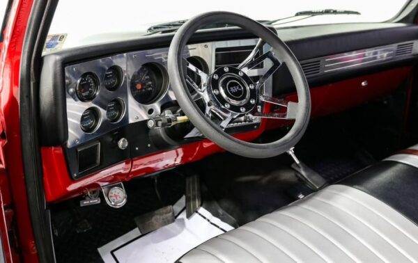 '80s-this 1985 Chevrolet K10 - Image 3